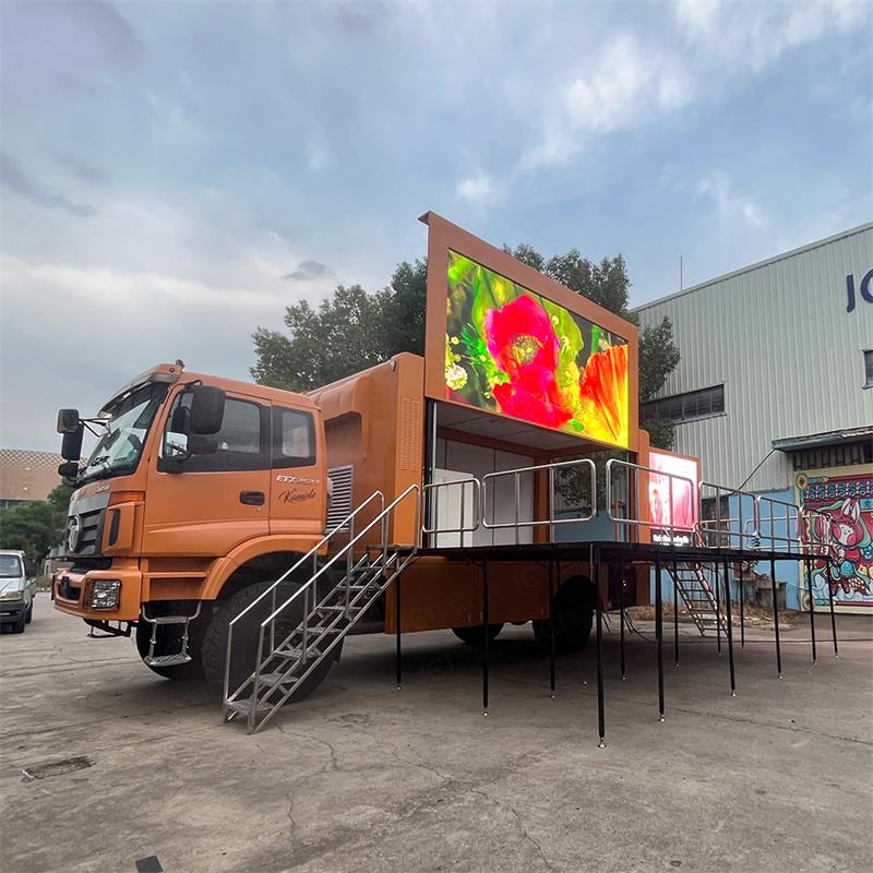 4 drive mobile led billboard truck-7