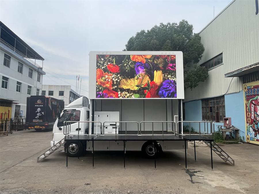 LED trailer-2