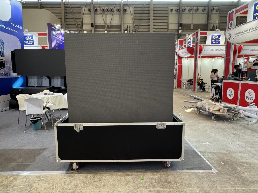 LED igendanwa hanze TV-2