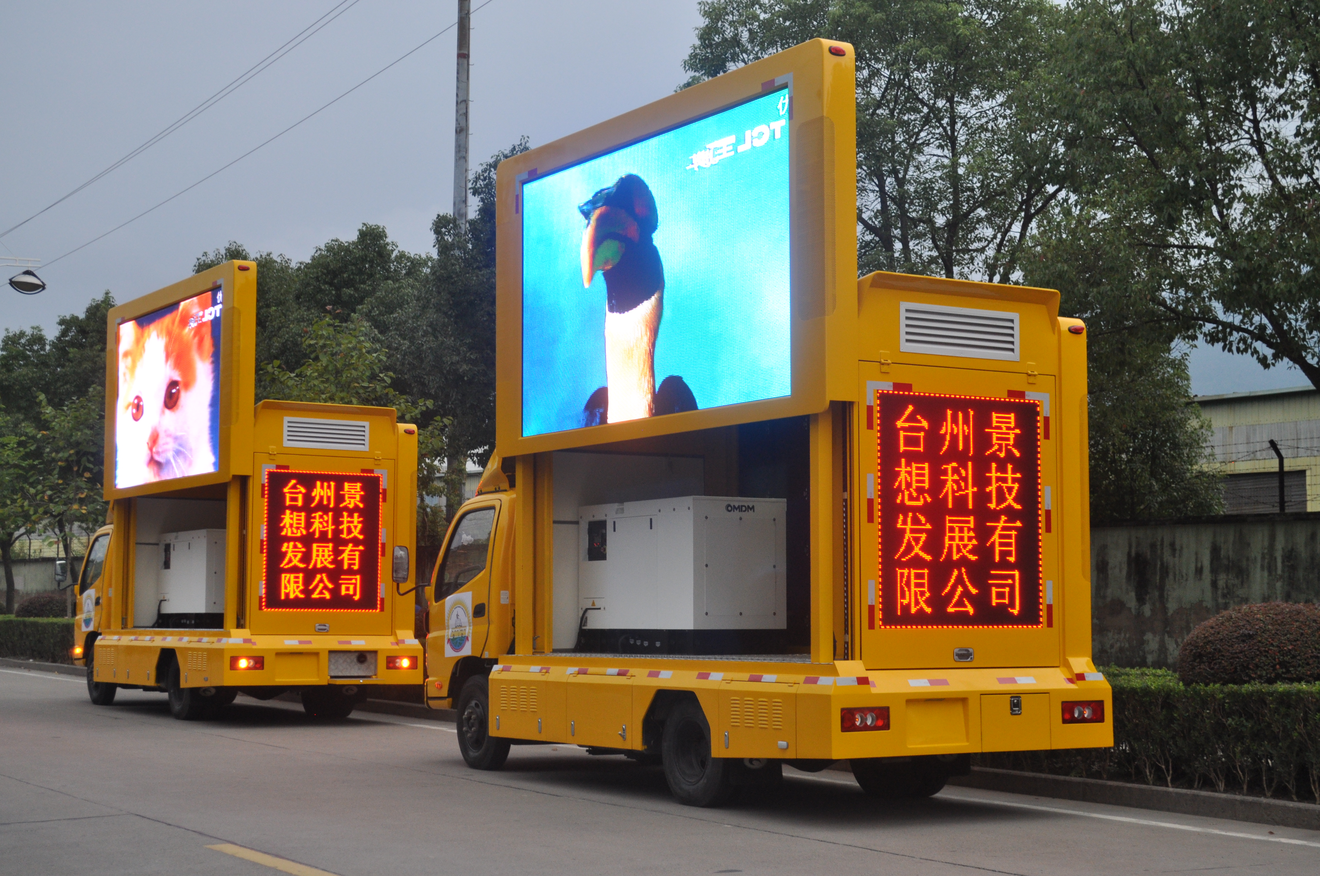 led display reklám kültéri teherautók