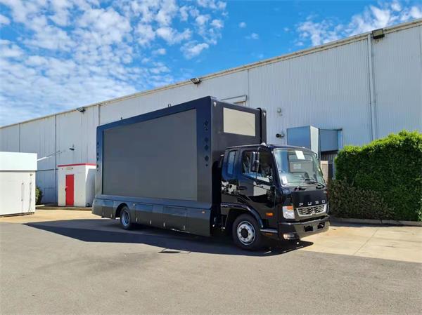 led truckled screen truck