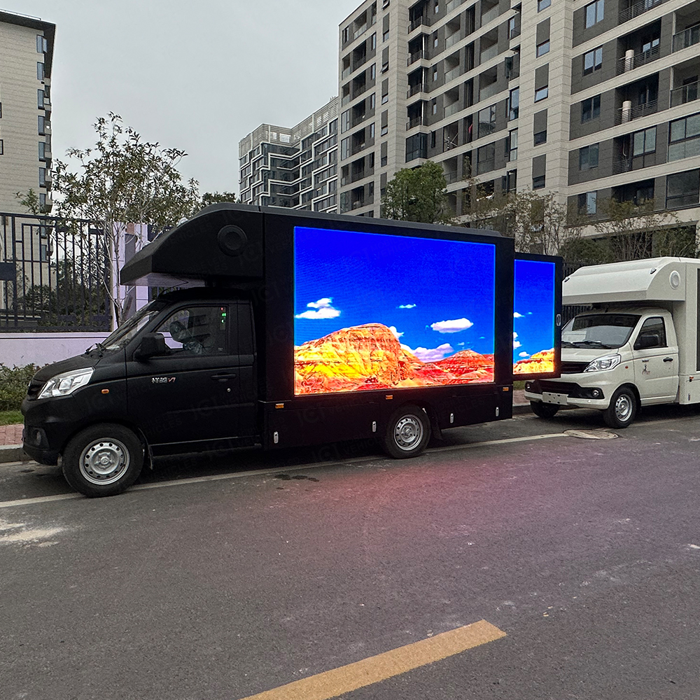 ESD3070 mobile led truck-02
