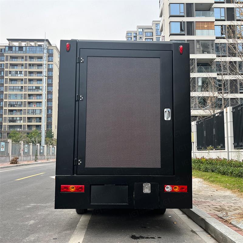 ESD3070 mobile led truck-06
