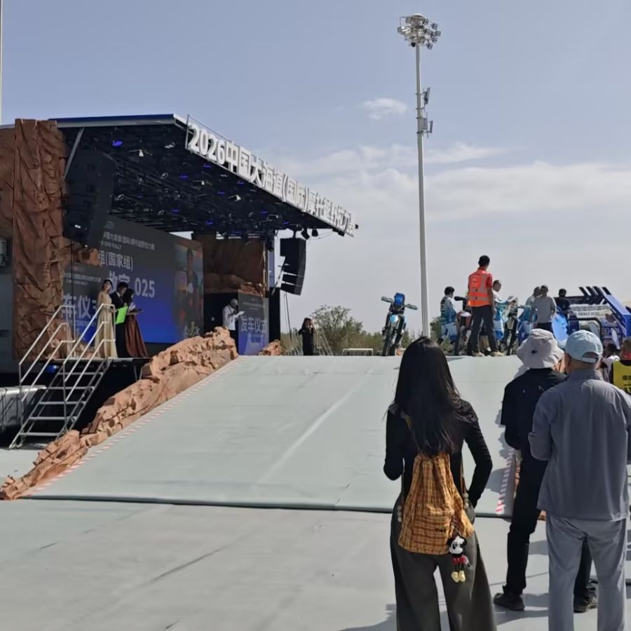 JCT LED Mobile Stage Truck (7)