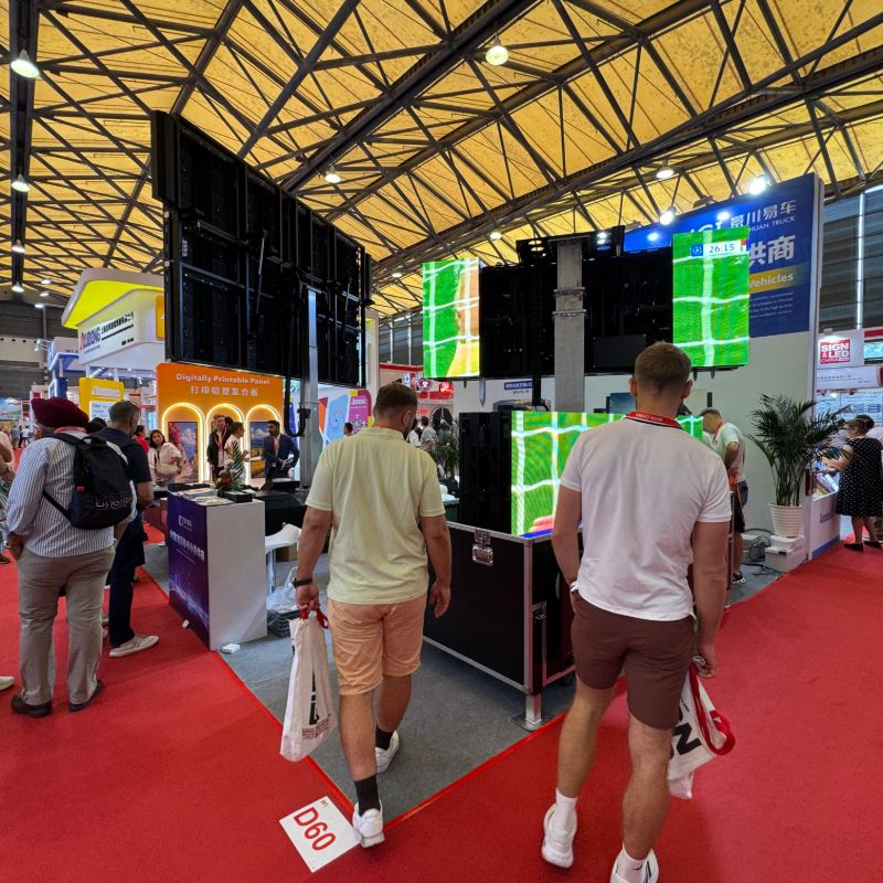 JCT Mobile LED Traile (2)