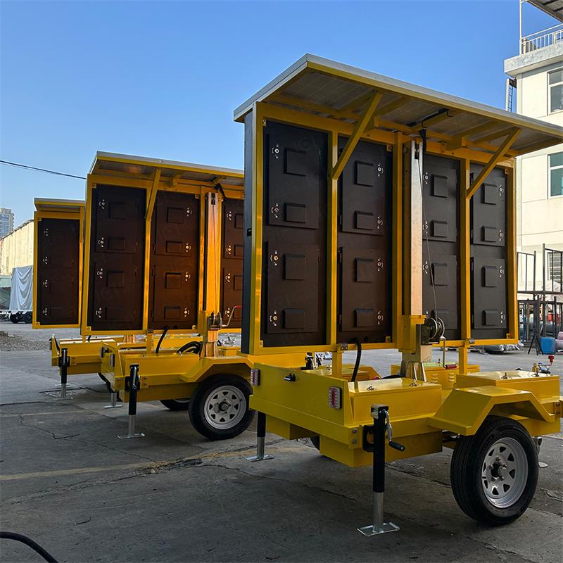 P16 Single yellow highlighted VMS trailer-3