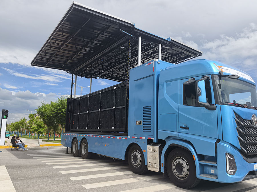 Truck Provides Full-Scale Support 3