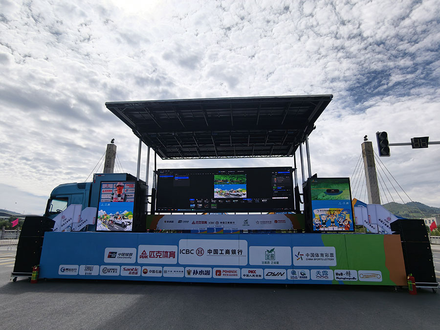 Truck Provides Full-Scale Support 6